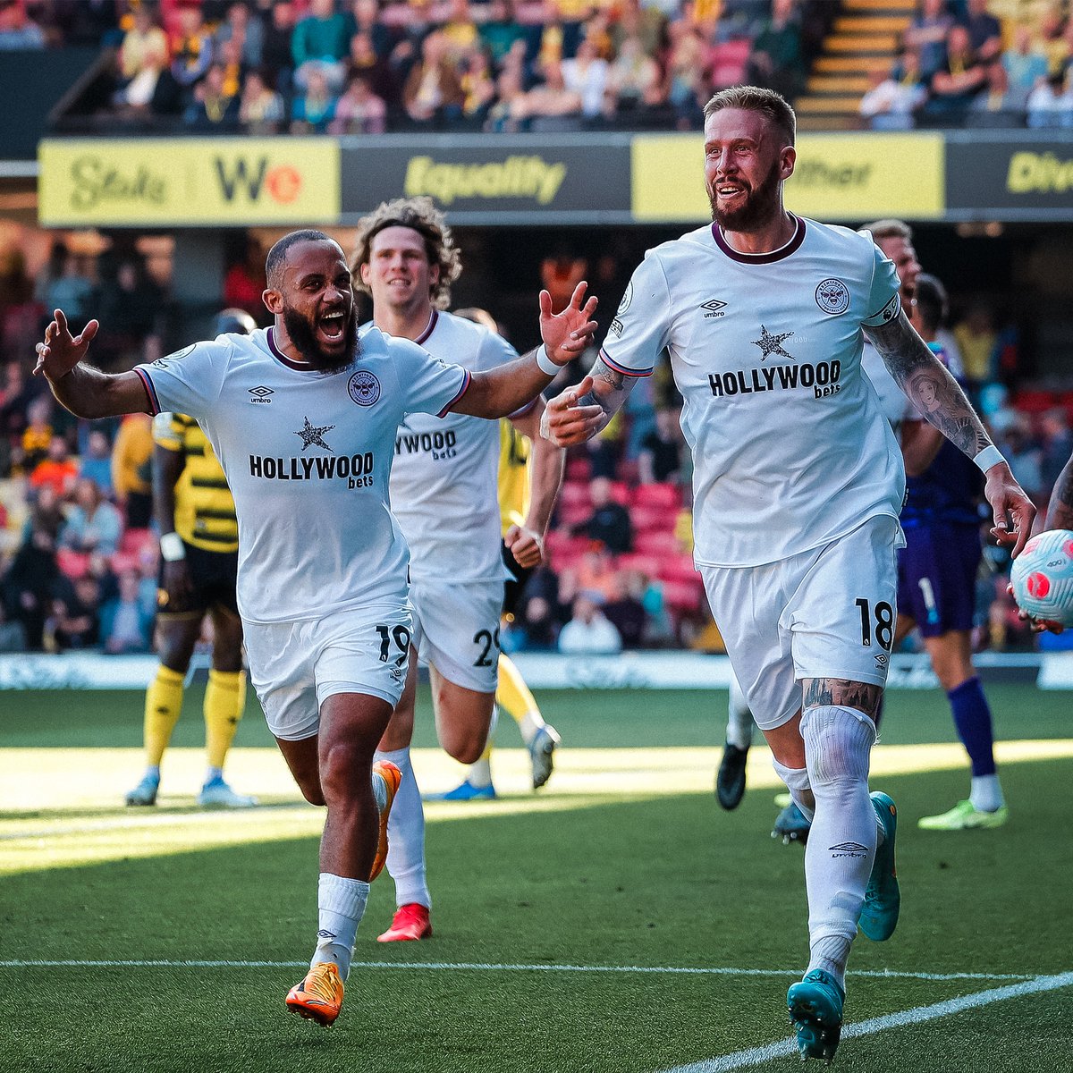 "This is what it means!" Late scenes at Vicarage Road, on this day in 2022 😍