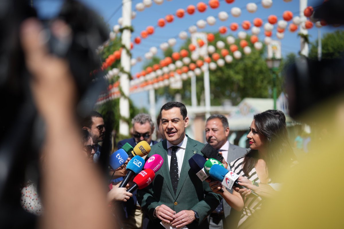 Lo siento así y lo he dicho siempre. A mí no me gusta que se pite o se insulte ni a Pedro Sánchez, ni a María Jesús Montero, ni a nadie. Hago un llamamiento a que no se haga y a que no se use la política para crispar a la sociedad.
