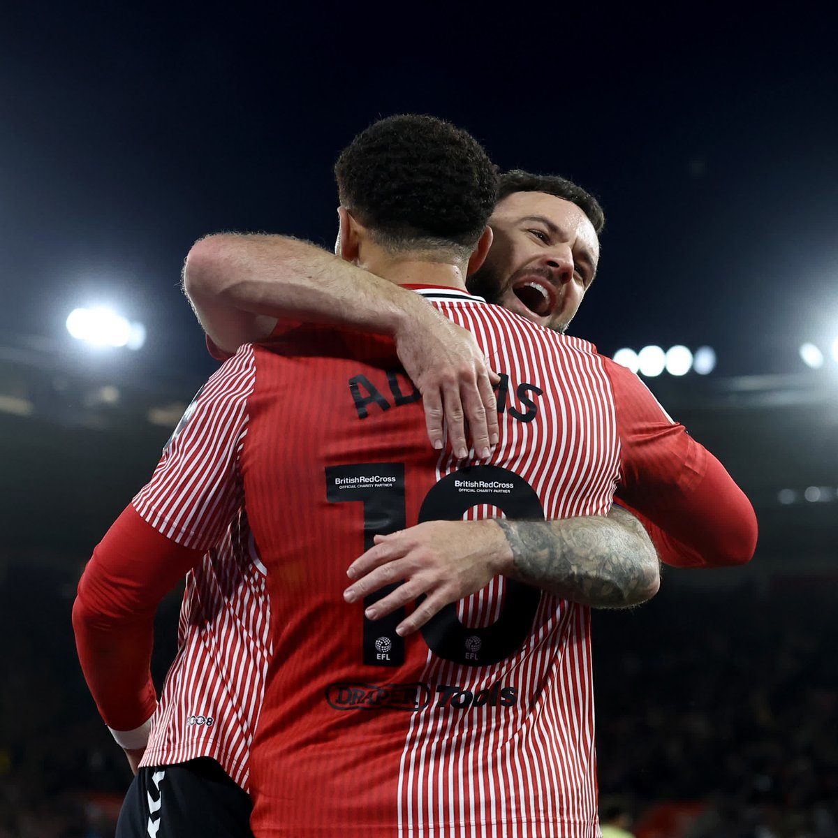 A special goal at a special moment ❤️ 👏 Ché Adams