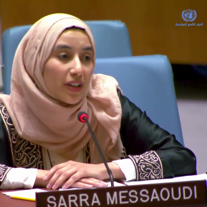 "بينما أتحدث أمامكم، فإن أكثر من 40 ألف شاب وطفل ورجل وامرأة فلسطينيين إما قتلوا أو تحت الأنقاض. هؤلاء أناس كانت لديهم حياة وأحلام وقصص وليسوا مجرد أرقام". الشابة التونسية سارة مسعودي، تتحدث أمام اجتماع مجلس الأمن حول دور الشباب في معالجة التحديات الأمنية في منطقة البحر المتوسط.