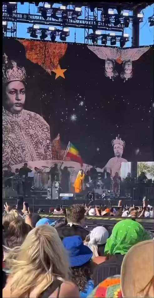 Our Amhara Queen shining at the world's biggest music festival, Coachella! 💚💛❤️ #AmharaGenocide #AmharaResistance