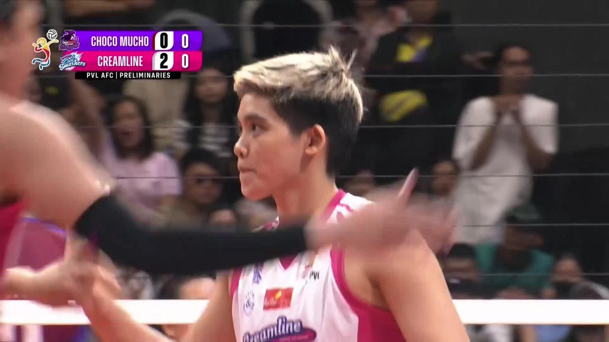 MS. VOLLEYBALL EXPLODES! 💥 Tots Carlos leads the cool pack of the Creamline Cool Smashers as she fires a barrage of attacks in set 3 to widen the lead against the Choco Mucho Flying Titans. #PVL2024 #TheHeartOfVolleyball