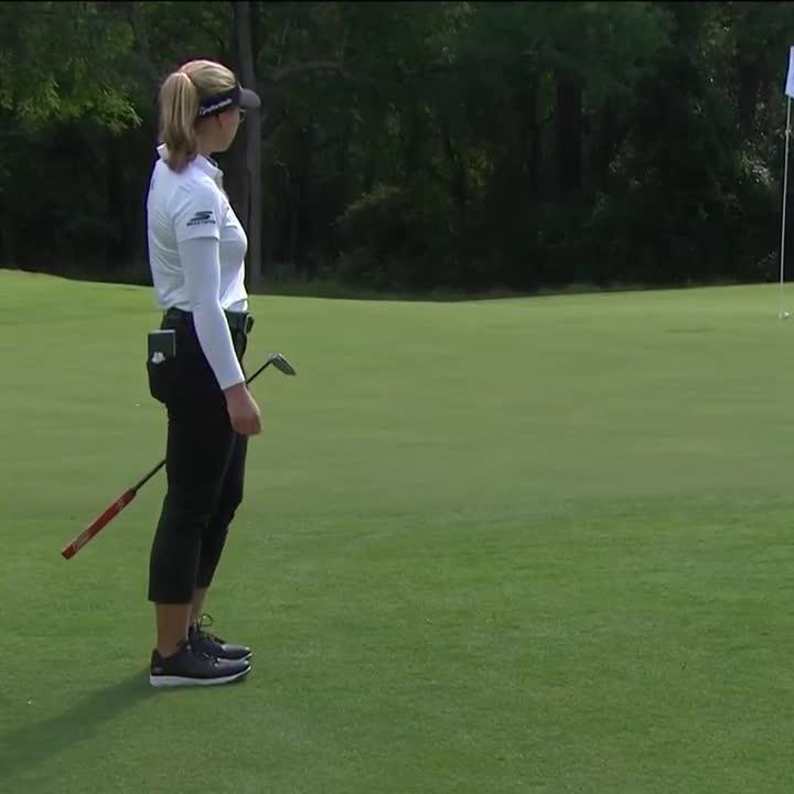 .Brooke Henderson pulled out the Texas wedge for this one 🤩💯