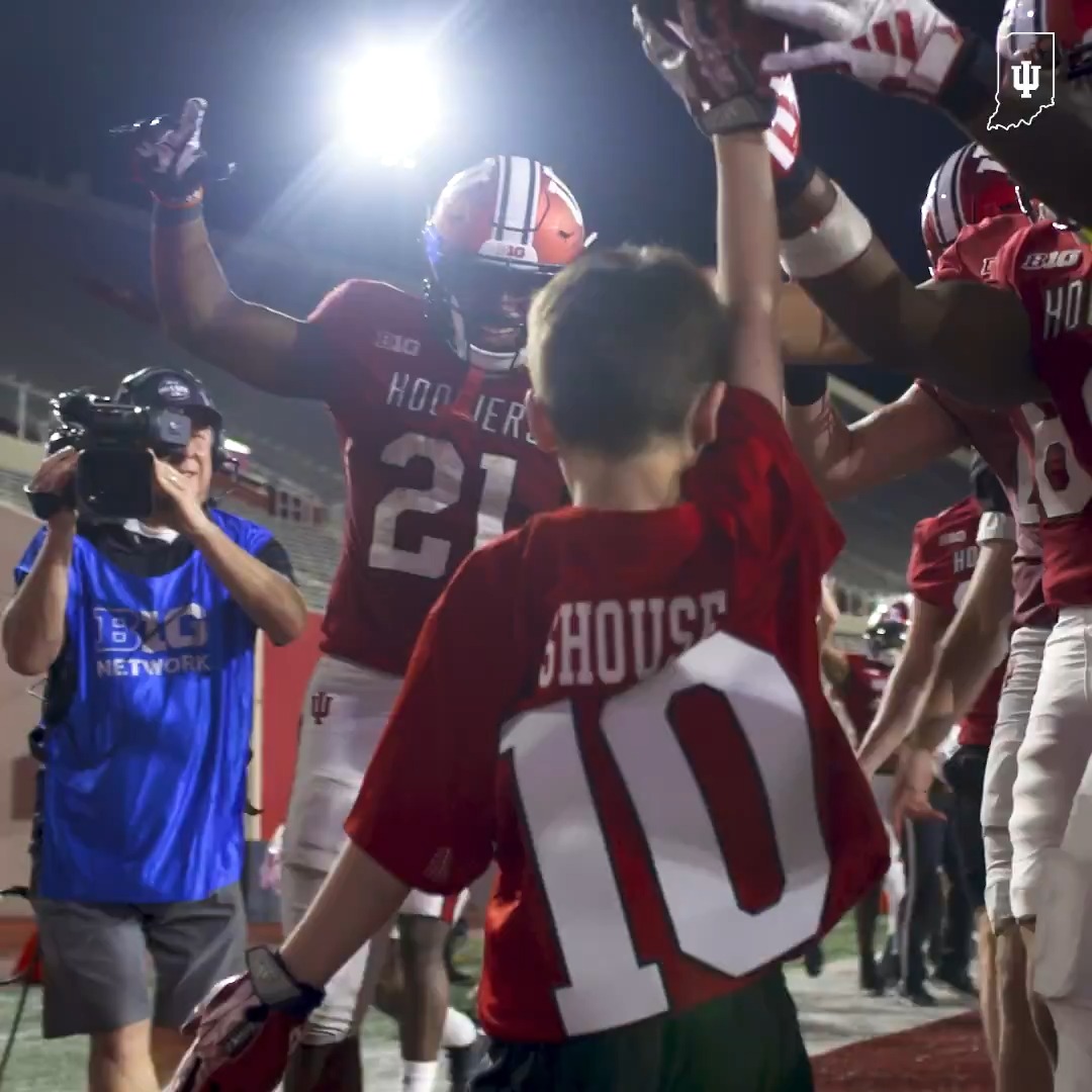 Drew Shouse seals the victory for crimson! 🙌 Team IMPACT | #IUFB