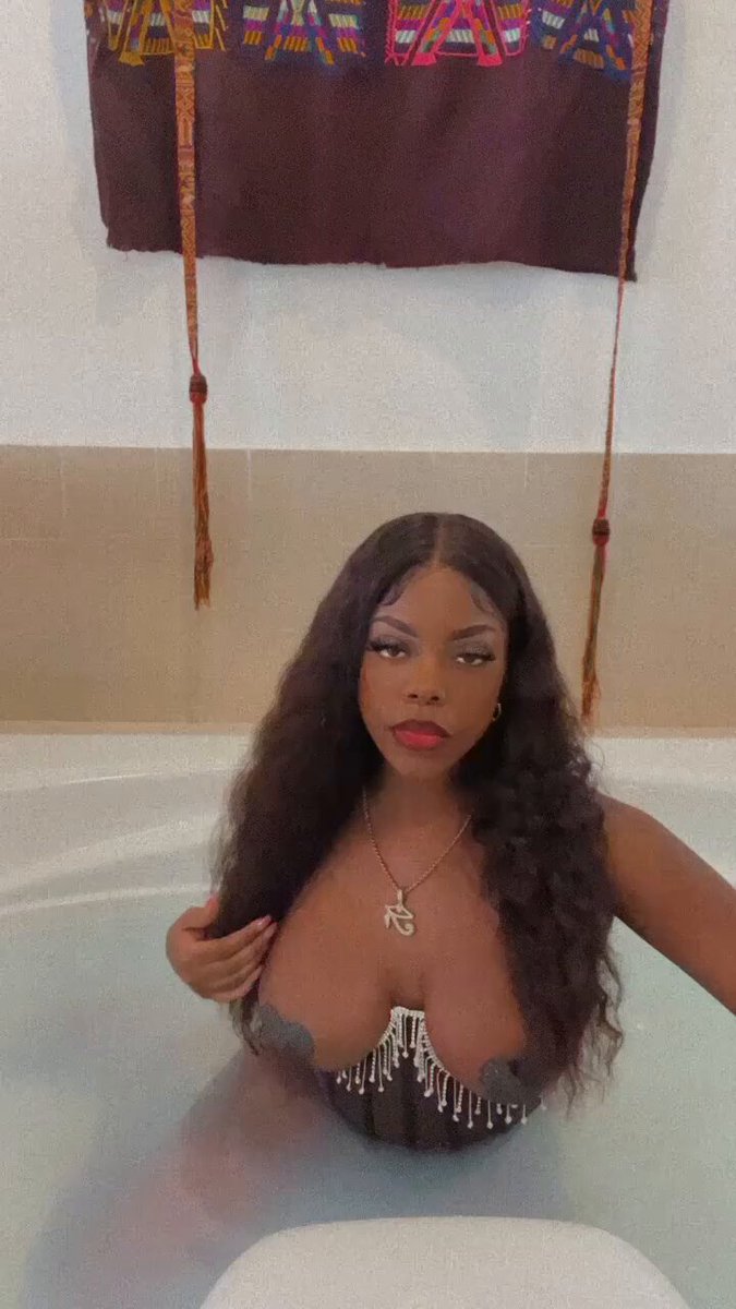 Another 3/3/3 for the next 10 minutes. Let’s rinse him ladies 🥳🥳🥳 $3 per like, $3 per comment, $3 per retweet