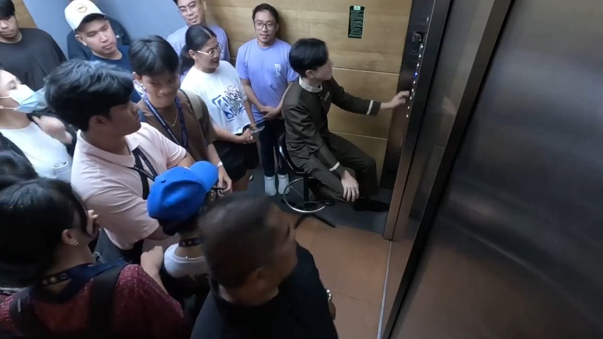 Elevator Boy For A Day by PAULO (Prank) Watch as Paulo Avelino pranks the shoppers at SM Megamall. #ElevatorTheMovie #PauloAvelino