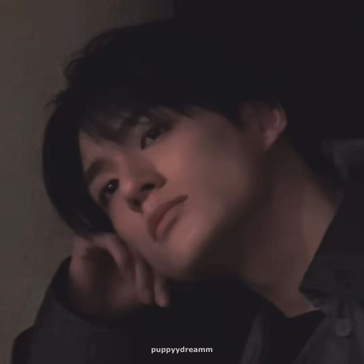 제노 얼굴 진짜 미친.. 사연오지는 고전 미남같은 얼굴 개좋아..