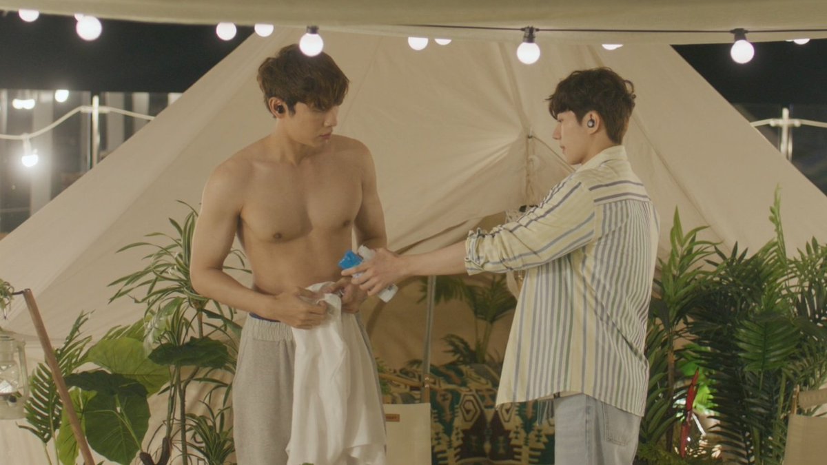 Uno starts working at the dog cafe and interacts with Daebyeol—where will this take them? #LoveIsLikeACat #사랑은고양이처럼 | Every Monday at 5 PM GMT+8 on GagaOOLala. ▶️LINK: