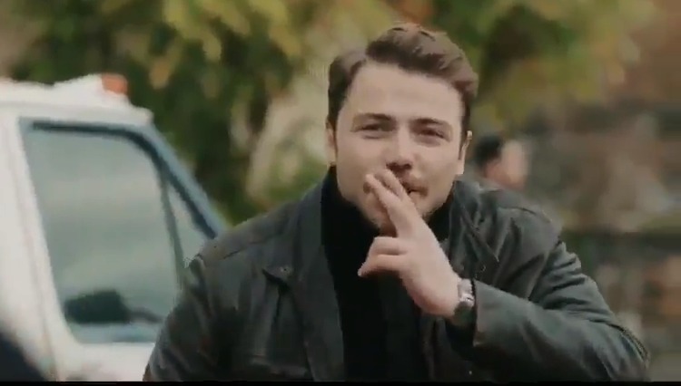 "Ben futbol sevmem, ben Beşiktaş severim..." 🦅