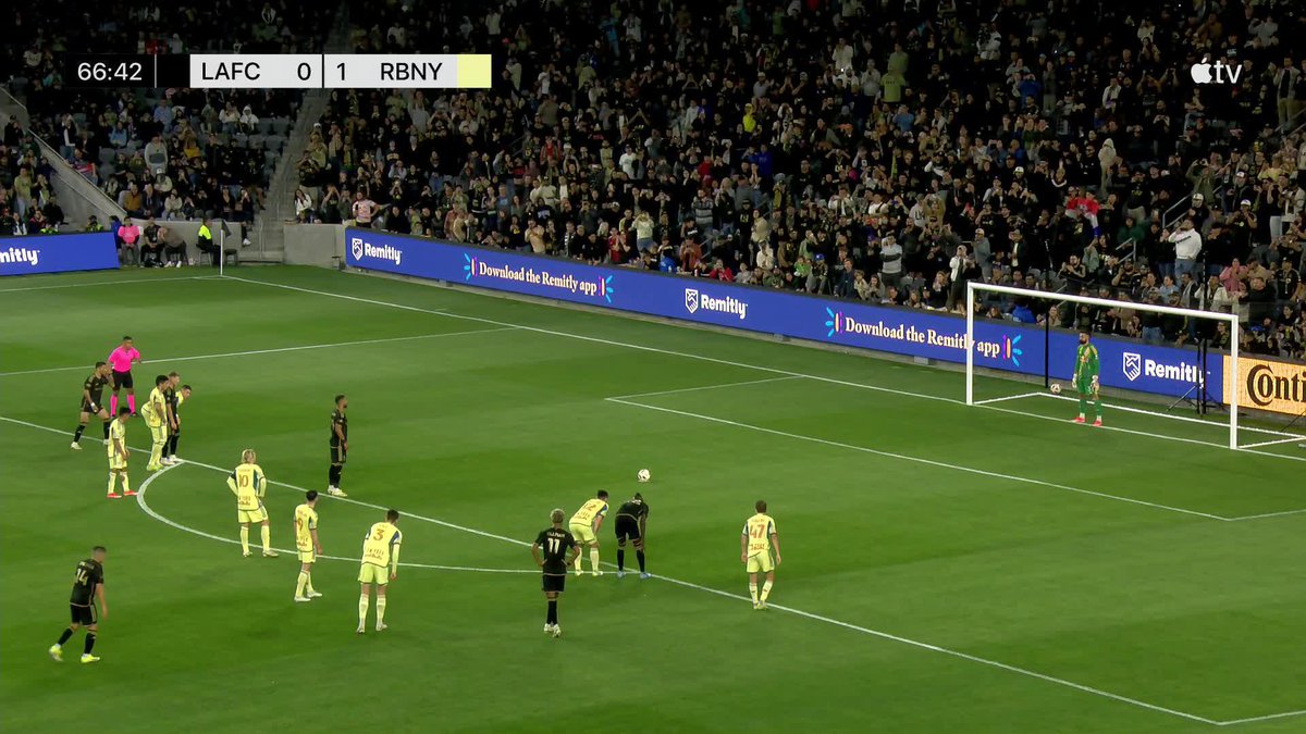 Bouanga buries the equalizer for LAFC! 📺 #MLSSeasonPass: