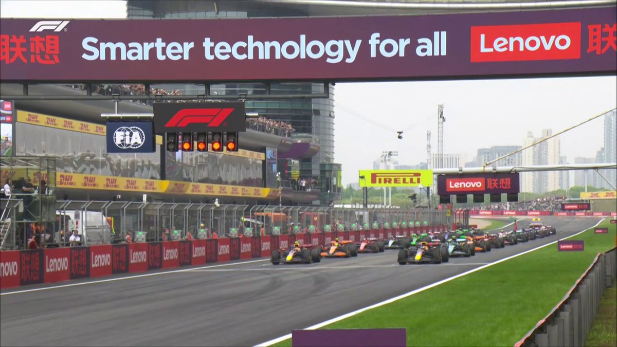 It's LIGHTS OUT in Shanghai! 🚥 What a start from Fernando to claim P2 😲