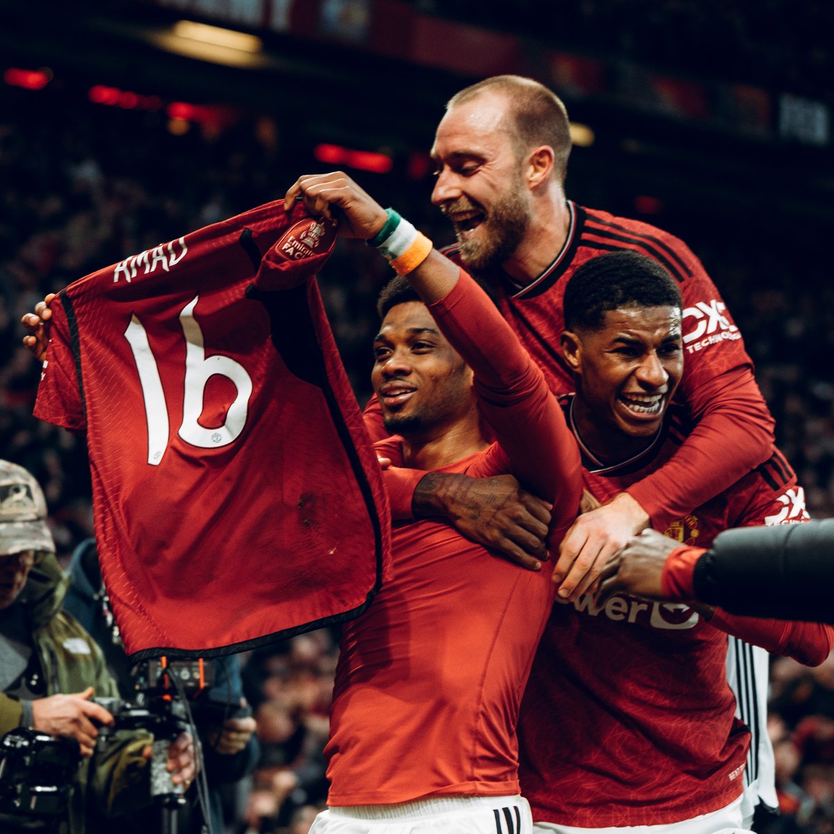 🔴 For ⚪️ The ⚫️ Badge IT'S FA CUP SEMI-FINAL DAY 🏆🔥 #MUFC || #FACup