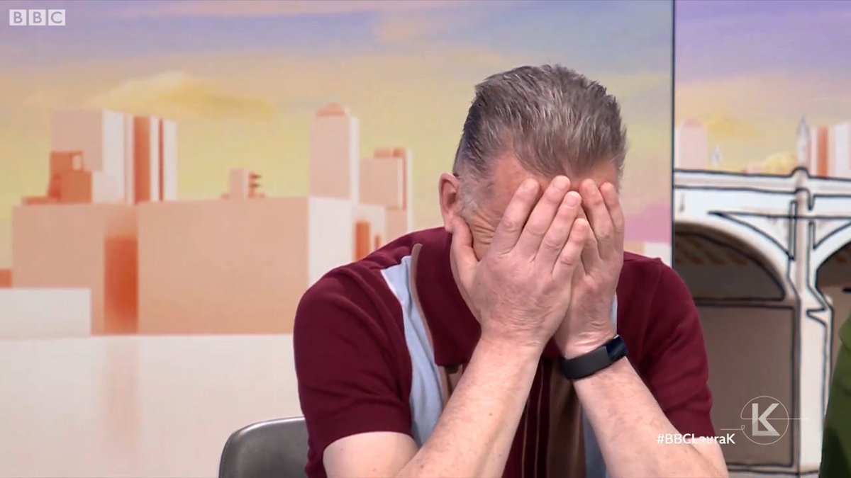 “I love the marathon!” says former Health Secretary Matt Hancock But broadcaster Chris Packham is less than impressed as #BBCLauraK hears from Labour and Conservative politicians running the London Marathon