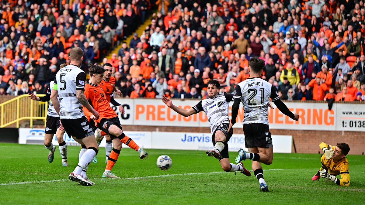 The goal that lifted the roof off Tannadice 💥 chris mochrie | #cinchChamp | #DUFC