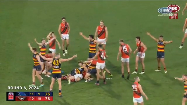 "[Tex] jumped on his back – it should have been a free kick to Draper." Safe to say Lethal has a very different view of the controversial decision not to award a free kick to the Crows on the siren! #9FootyFurnace | Nine &amp; 9Now 🖥️