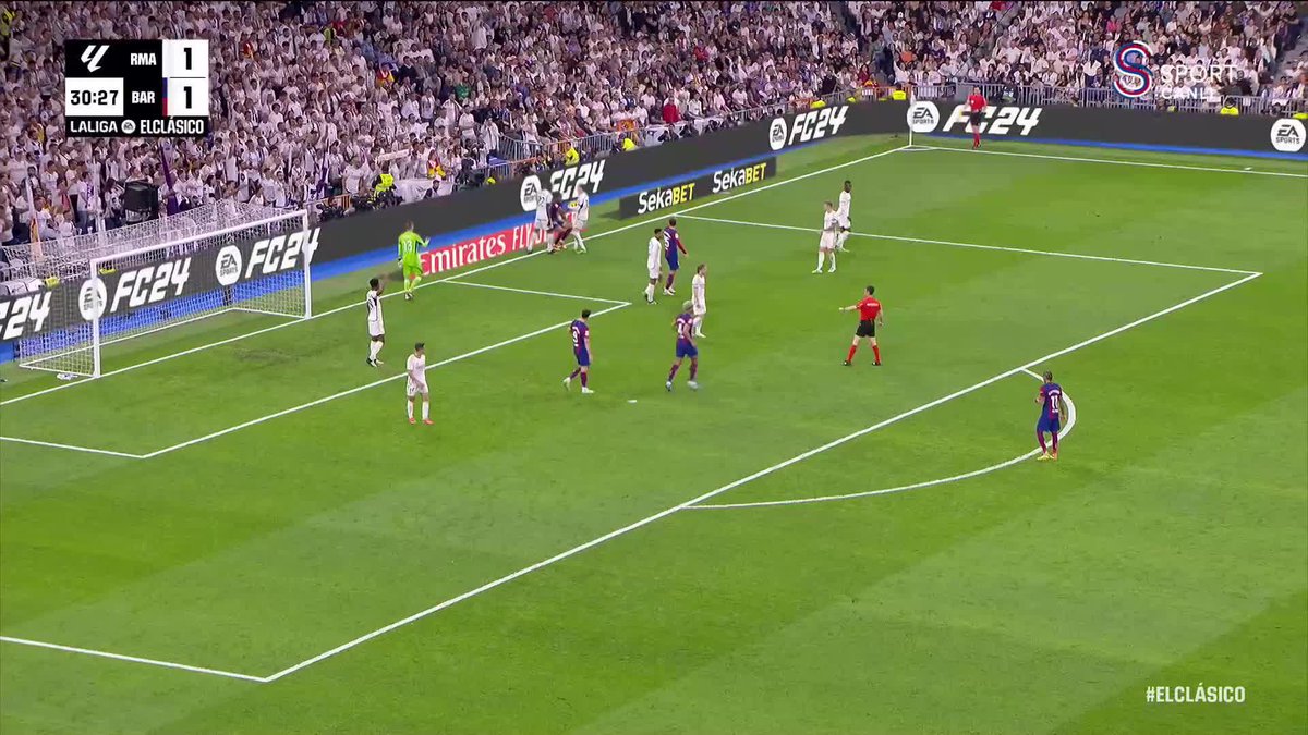 🤔 Barcelona'nın bu pozisyonunda GOL KARARI ÇIKMADI! Sizce? 👀