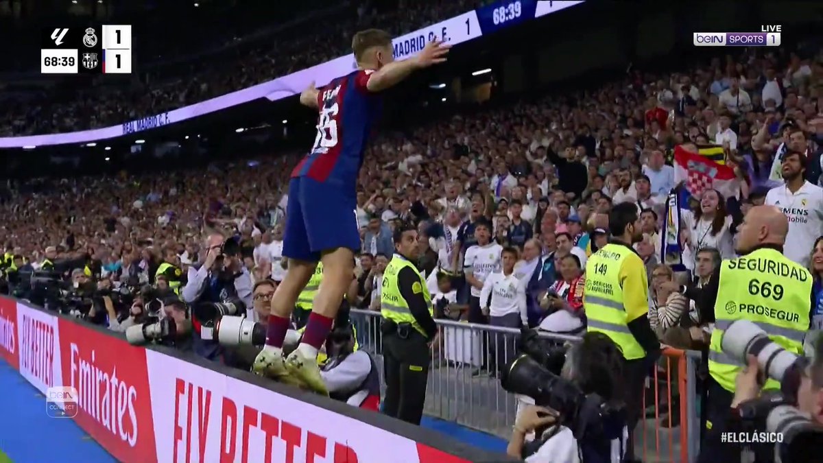 فيرمين يسجل ويحتفل أمام جمهور الريال على طريقة ميسي #كلاسيكو #الكلاسيكو #ريال_مدريد #برشلونة #clasico #ElClasico