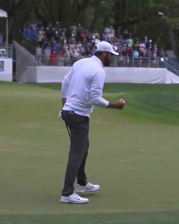 Shot 2: In the water Shot 5: In the hole for par Scottie Scheffler maintains his 5-shot lead into Monday RBC Heritage.
