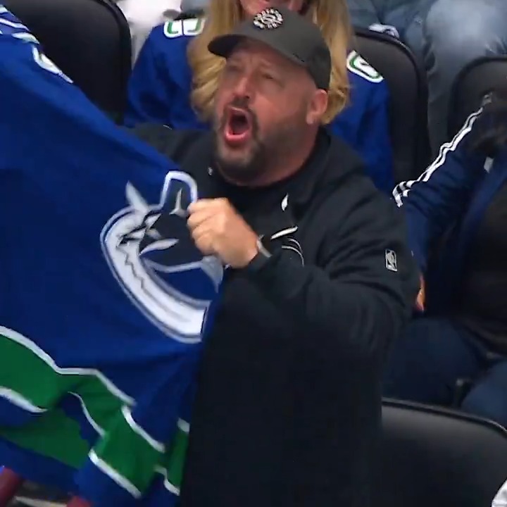 The King of Queens takes Vancouver! 🤩 Welcome back to Rogers Arena, Kevin James!