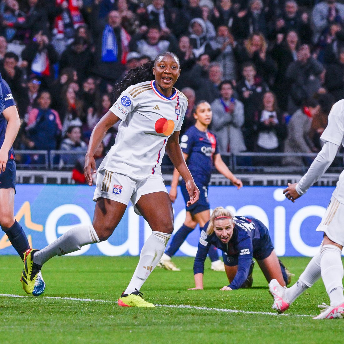 6️⃣ minutes de folie où tout a basculé. 🔥 9️⃣0️⃣ minutes pour confirmer au Parc des Princes dimanche et décrocher une qualification pour la finale #UWCL !