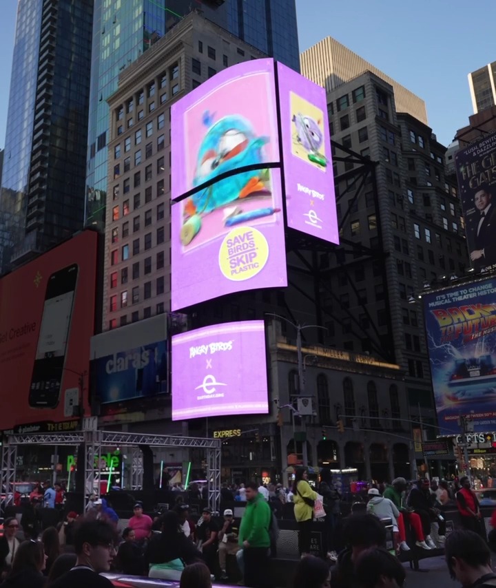 🐣 Save birds, skip plastic. Angry Birds' #EarthDay campaign is live in Angry Birds Dream Blast, Angry Birds 2, and Angry Birds Friends – and also Times Square NYC! 👀