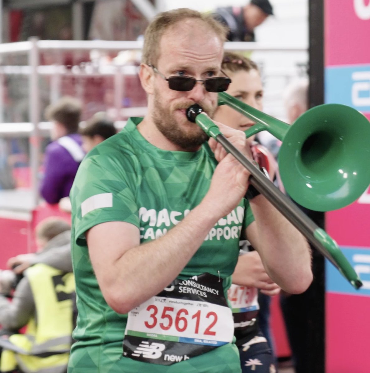At 36 years old, Nathaniel Dye was diagnosed with stage four incurable bowel cancer. On Sunday, he completed the iconic 26.2 miles as part of his bucket list, while fundraising for Macmillan Cancer Support . 👏 You're an inspiration Nathaniel. 💪
