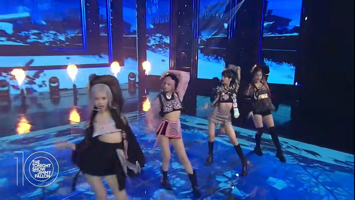 🖤💗 BLACKPINKOFFICIAL performs “How You Like That” 💗🖤 #Tonight10 #FallonTonight #FallonFlashback #BLACKPINK