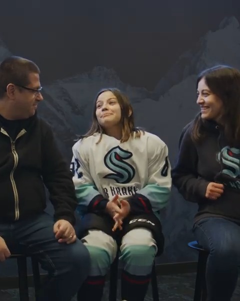 From early mornings to long drives to the rink, hockey parents are the unsung heroes of their children’s dreams. To say thanks, we teamed up with Alaska Airlines to surprise two Jr Kraken players & their families with all-expenses paid trips to cheer on the #SeaKraken in Anaheim.