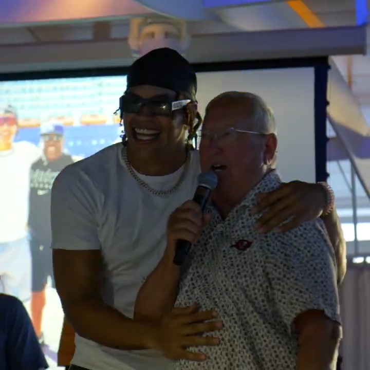 Take us back to the second annual Bucs Celebrity Cruises ⛴️ 🙌