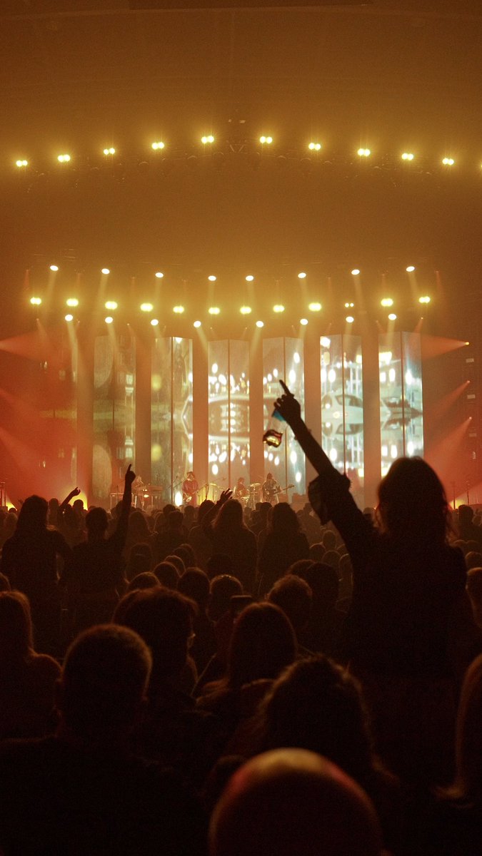 what city will we be seeing you in next? 🎟️: 📷: Vanessa Heins #steadygiggin