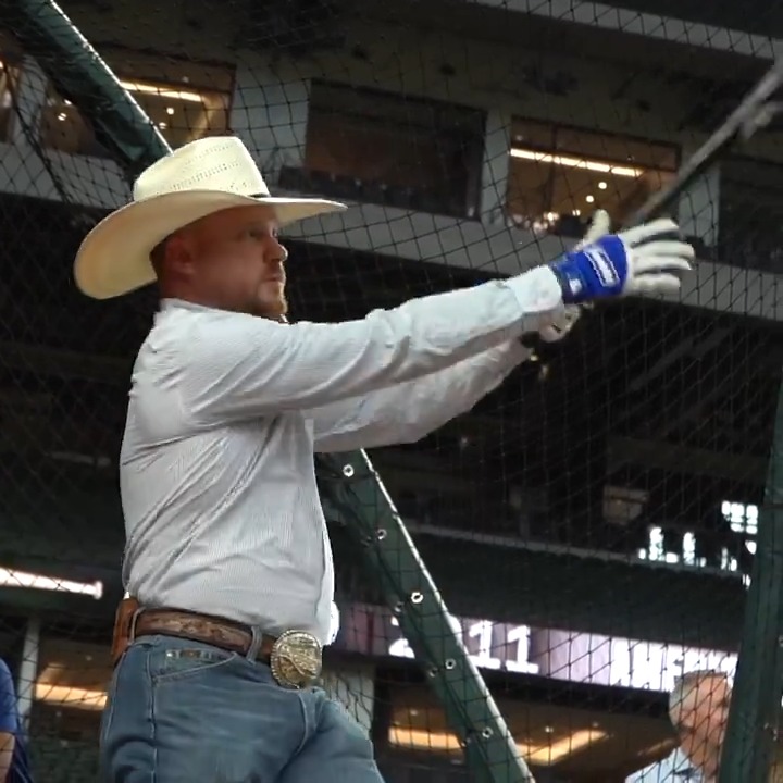 Cuts with CoJo. 🤠 Cody Johnson x #StraightUpTX