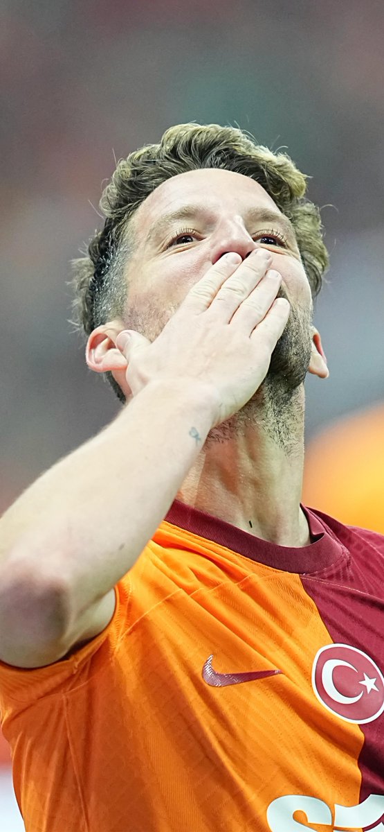🅰️ Berkan Kutlu ➡️ Dries Mertens ⚽️ Sonrasındaki sevinci ise biliyorsunuz... 👅