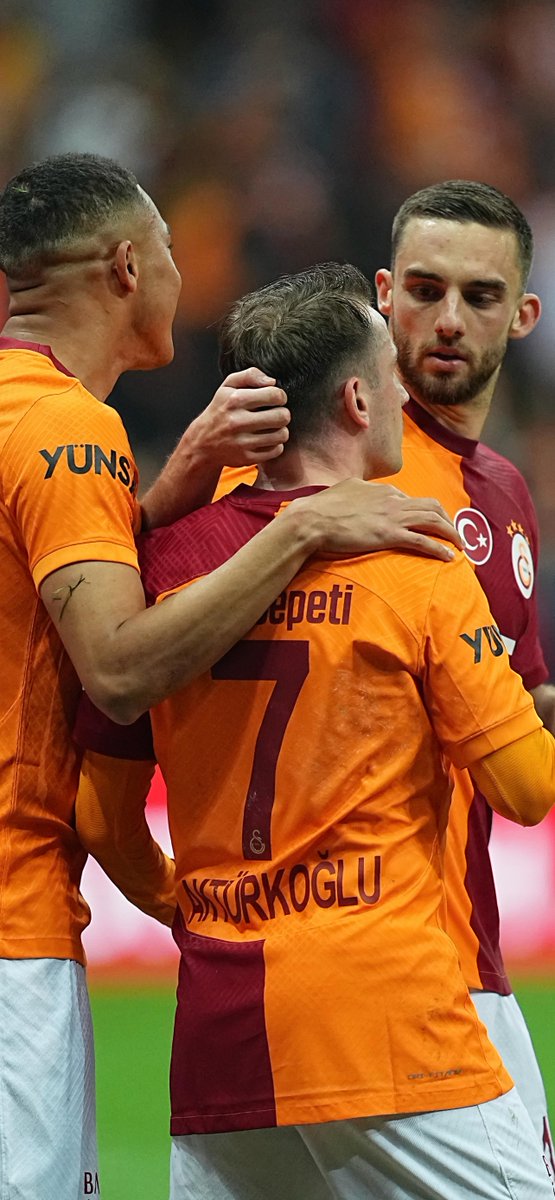 🏡 RAMS Park'ta perdeyi kapatan isim: 𝑲𝒆𝒓𝒆𝒎 𝑨𝒌𝒕𝒖̈𝒓𝒌𝒐𝒈̆𝒍𝒖 🦁