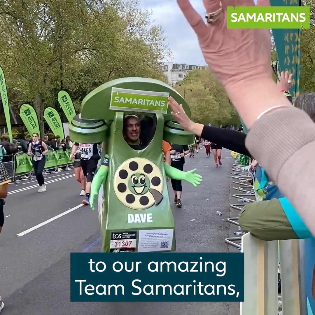 We’re so proud of #TeamSamaritans for showing the world that we believe in tomorrow 💚 Thank you to @londonmarathon for believing in us as the 2024 charity of the year. Now, we’re handing over the charity of the year baton for 2025 to Pancreatic Cancer UK 💜