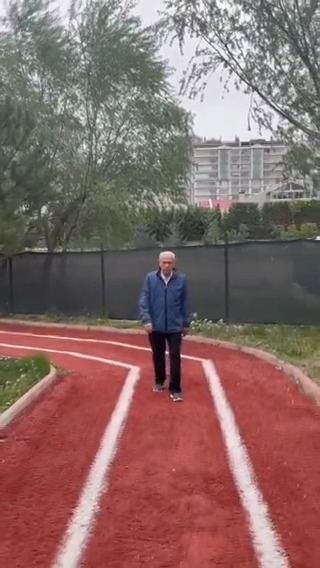Devlet Bahçeli yürüyüşe çıktı.