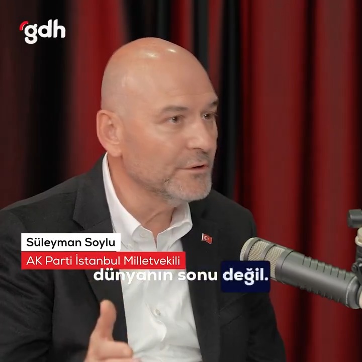 🗣️ Süleyman Soylu: Haksızlıkla karşı karşıya kalabilirsiniz. Bu dünyanın sonu değil. İnanın değil. Haklsızlığı da, haklılığı da bilen bir güç var. Oraya teslim olacaksınız. Meselenizi hesabi görüyorsanız, onun içinden çıkmanız mümkün değil. Gece uyku uyuyamazsınız.