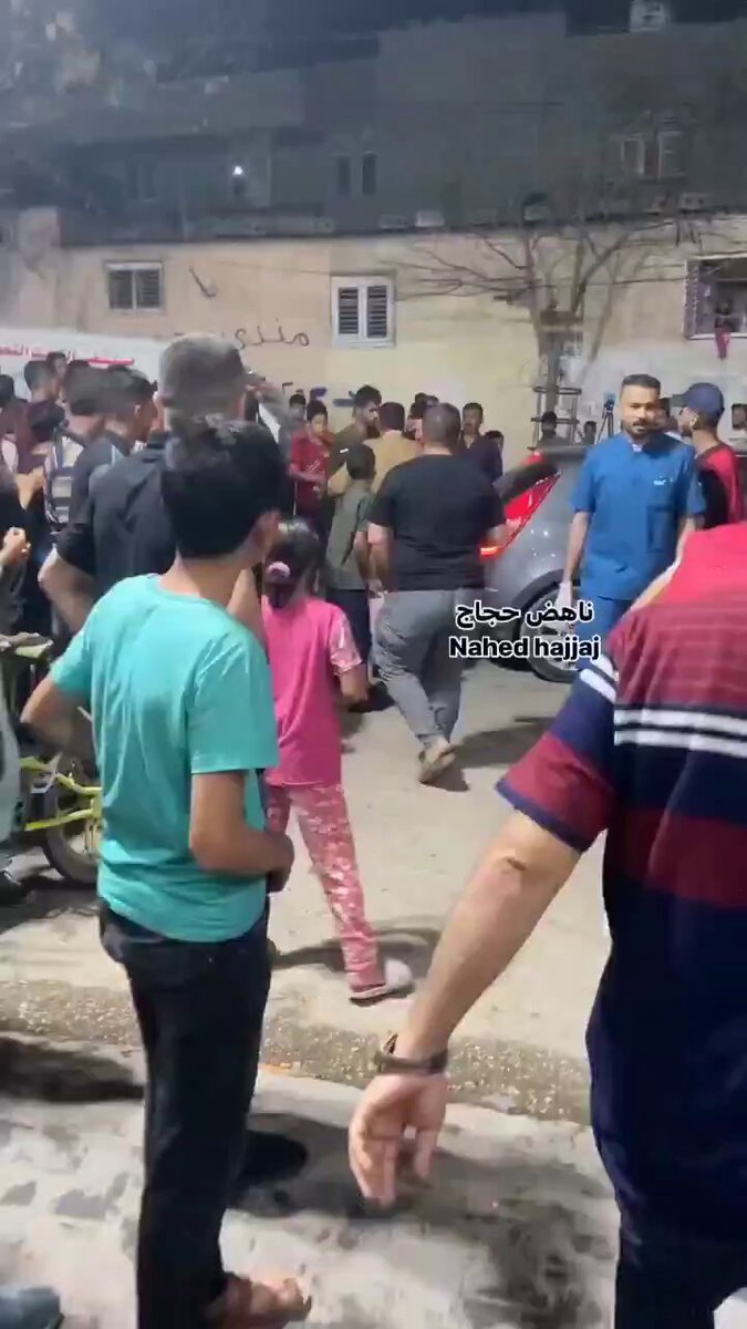An itibari ile Gazze.. Çok şiddetli bir şekilde bombalanıyor, bu masumların sesi olmaya devam edelim yapılan katliamlara alışmayalım..