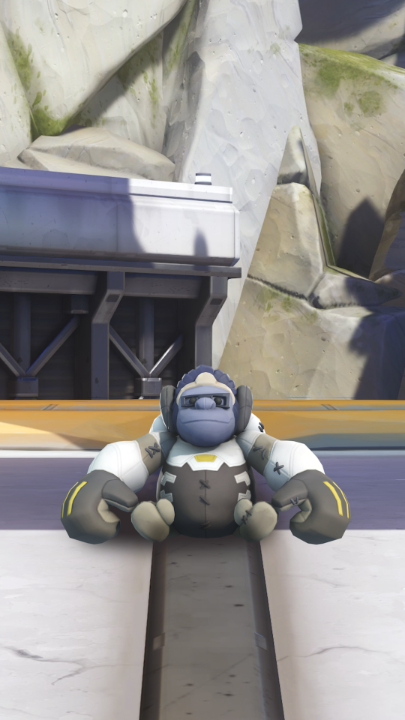 Twin, where have you been? 🦍 Get your very own Winton plush Souvenir through the Season 10 Premium Battle Pass 💪