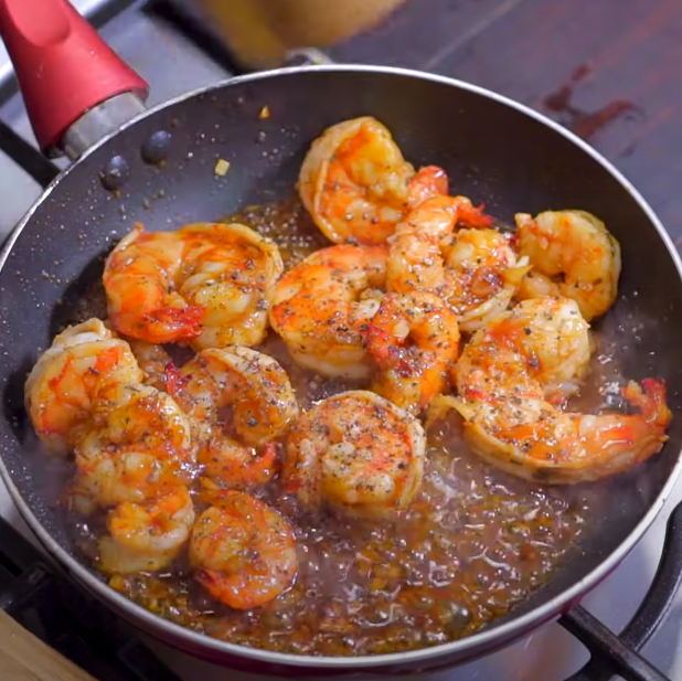 Udang mentega saus madu ini gawat sih. Selamat Mencoba!