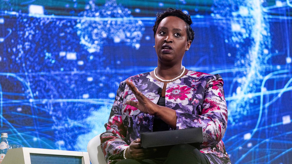 Rwanda continues to develop its digital infrastructure, aiming to leverage its national AI policy to enhance economic and social development. Watch 🇷🇼 Rwanda Centre for the Fourth Industrial Revolution MD Crystal Rugege on IMF Today.