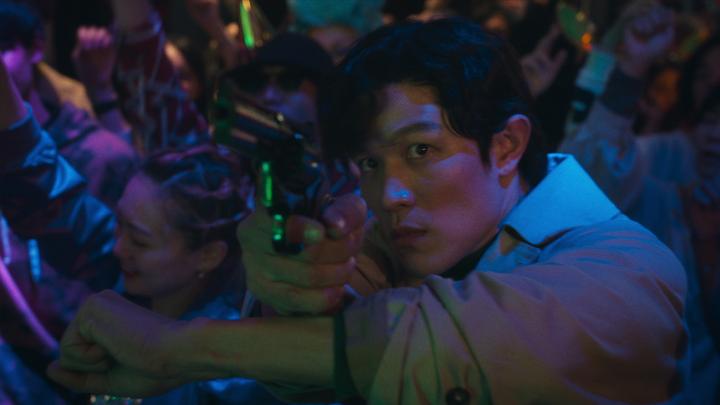 City Hunter, based on the legendary manga, is now playing! Follow number one sweeper Ryo Saeba (Ryohei Suzuki) as he cleans up trouble in the underworld of modern-day Shinjuku.