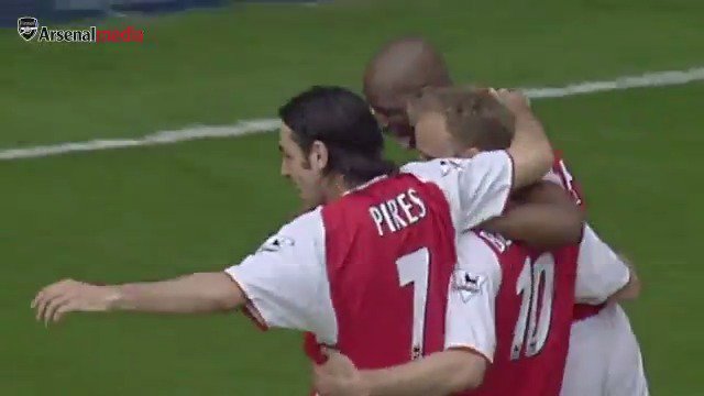 On this day in 2004, Arsenal’s ‘The Invincbles’ won the Premier League at Tottenham’s White Hart Lane 🏆🤯 Imagine winning the league at your local Derby 😅