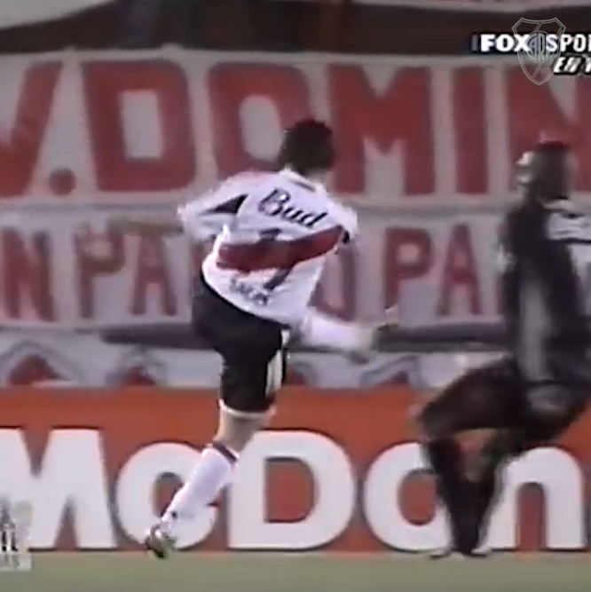 This Marcelo Salas goal still blows my mind 🤯