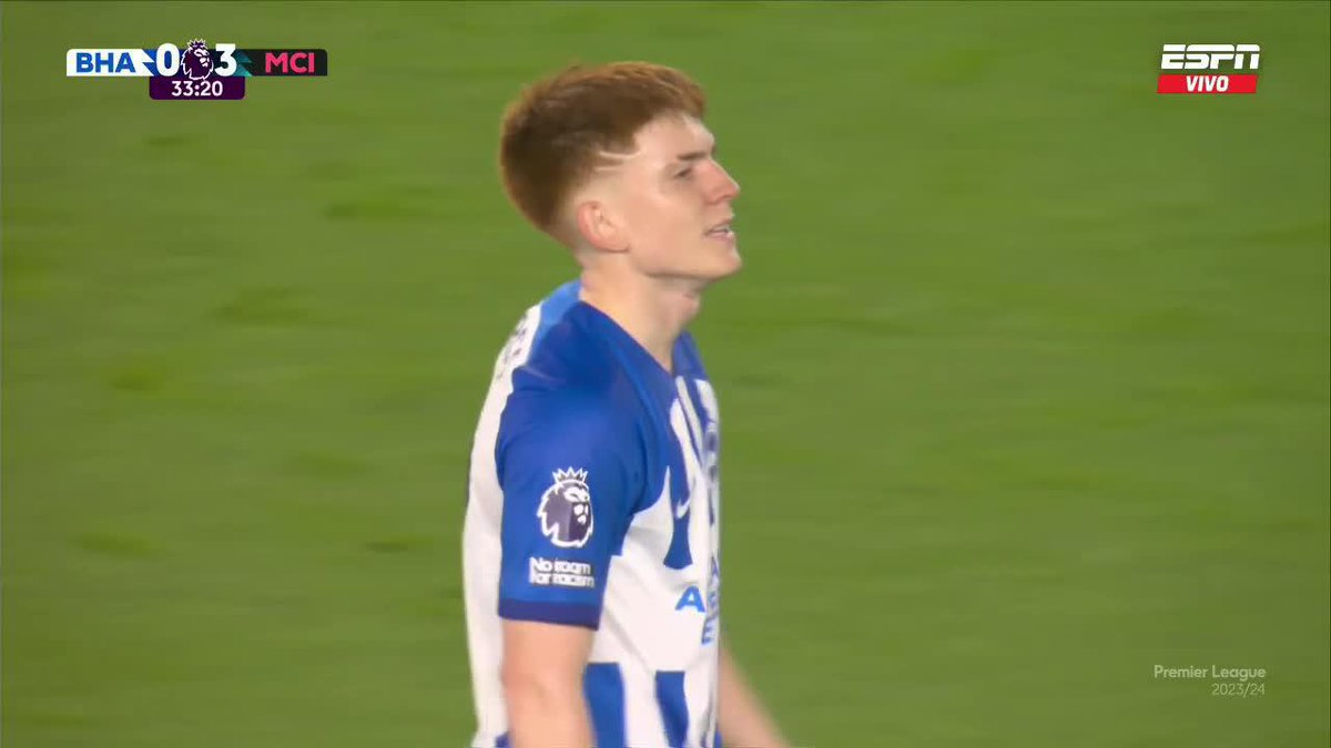 Error del Colo Barco en salida y Phil Foden convirtió el 3-0 del City en 35'. 🤯🏴󠁧󠁢󠁥󠁮󠁧󠁿