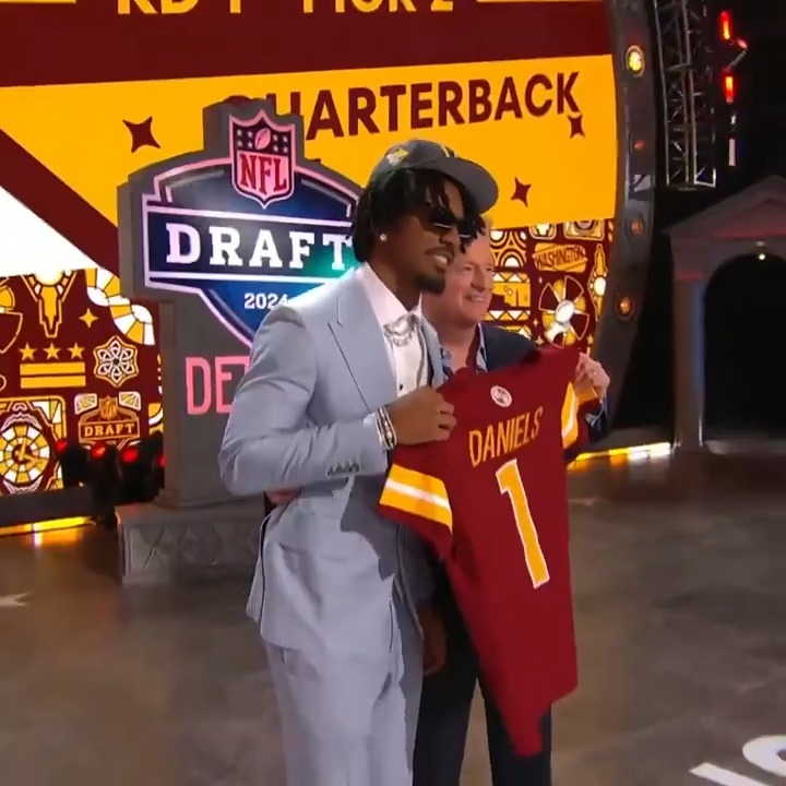 Game changer Jayden Daniels | #RaiseHail