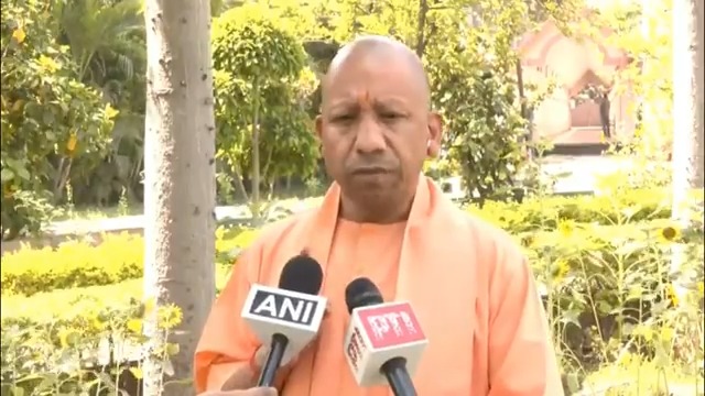 ये लोग मजहबी आधार पर देश के विभाजन की आधारशिला रखना चाहते हैं... आपका एक वोट देश की तस्वीर और तकदीर को बदलने में निर्णायक साबित होगा... जनता-जनार्दन कांग्रेस के मंसूबों पर समय रहते अपने वोट के माध्यम से 'पानी फेरने' का काम करे...