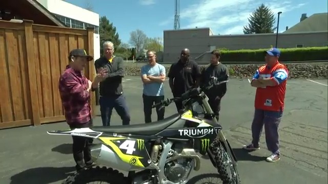 THE Ricky Carmichael stopped by the mancave yesterday on his way to Philly where @supercrosslive will be racing at the Linc this weekend! #SuperCrossLIVE #SMX