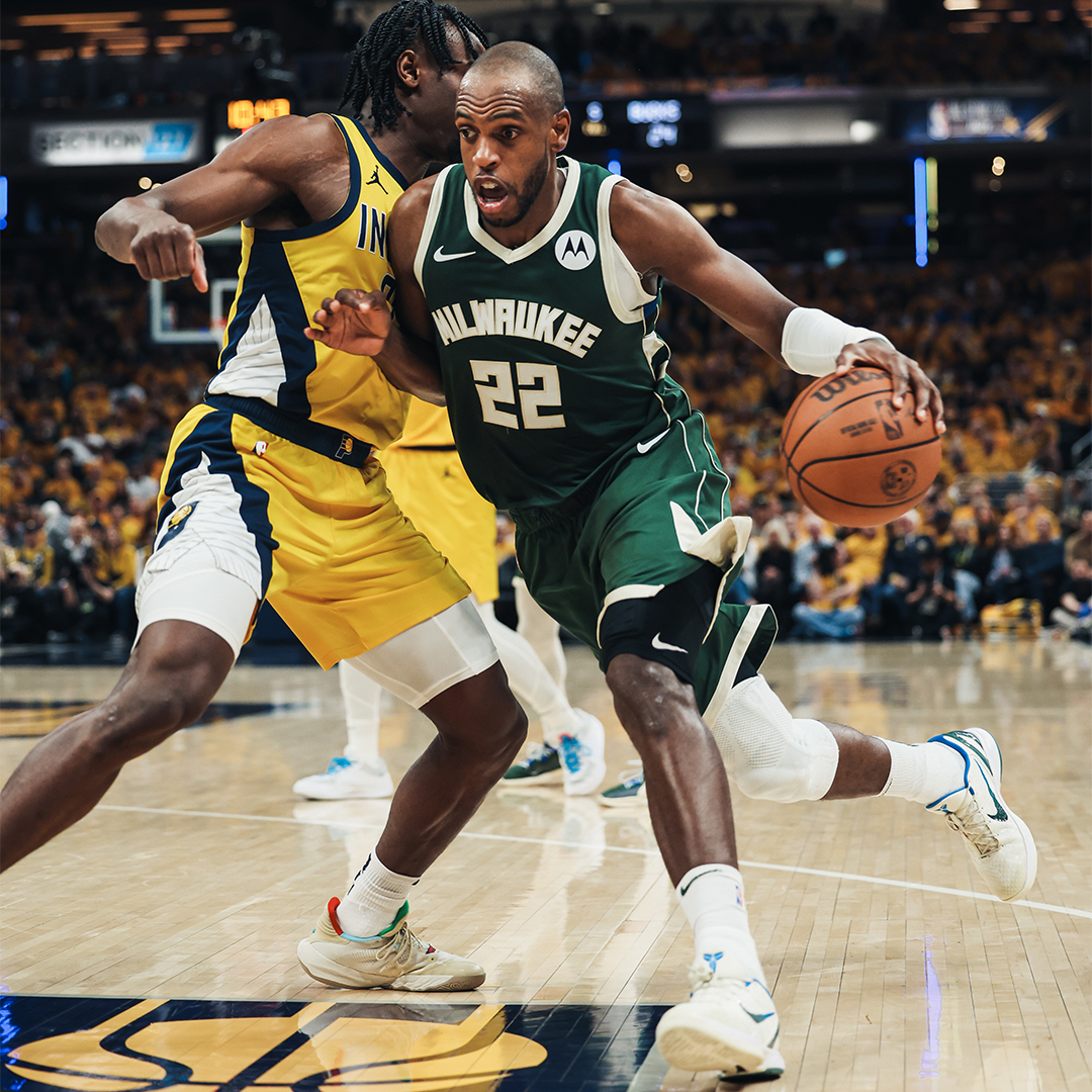 Khris gave his all. 42 PTS | 10 REB | 5 AST | 4 3PM