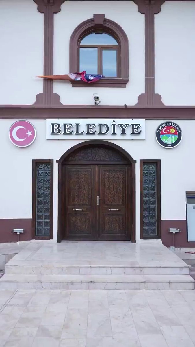 El değiştiren belediyelere T.C tabelaları asılmaya devam ediyor: 🇹🇷 Amasya Taşova Belediyesi