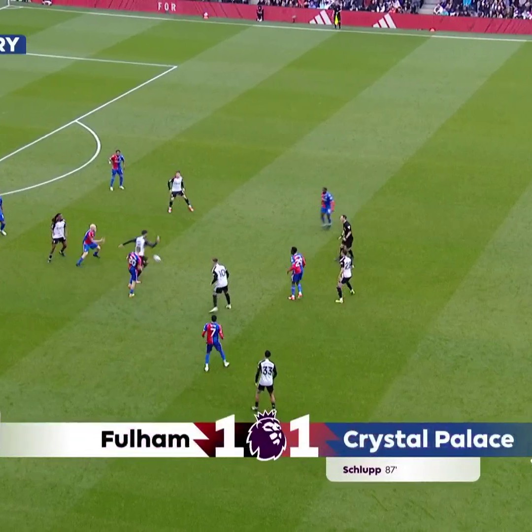 WHAT. A. HIT. 🎯 Jeffrey Schlupp ties it up for Crystal Palace.